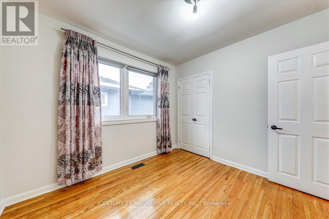 Main - 359 Rathburn Road, Toronto, ON - Indoor Photo Showing Other Room