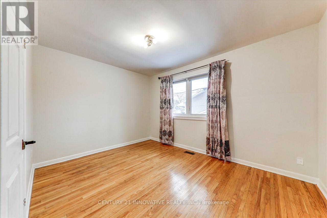 Main - 359 Rathburn Road, Toronto, ON - Indoor Photo Showing Other Room