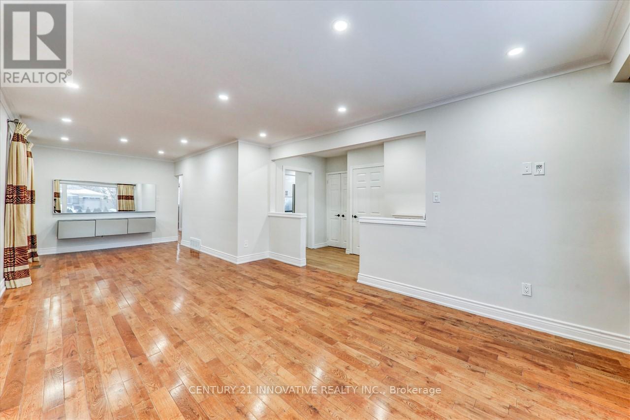 Main - 359 Rathburn Road, Toronto, ON - Indoor