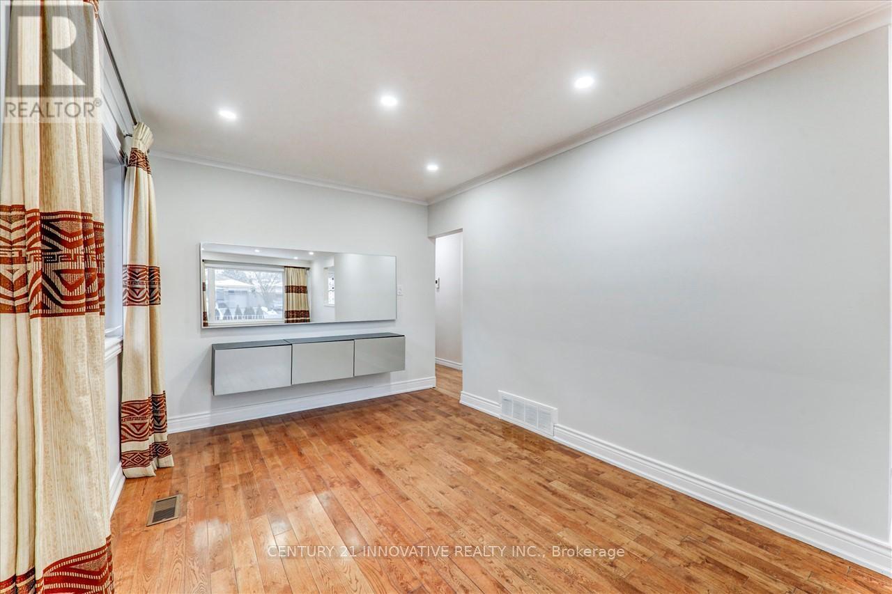 Main - 359 Rathburn Road, Toronto, ON - Indoor Photo Showing Other Room