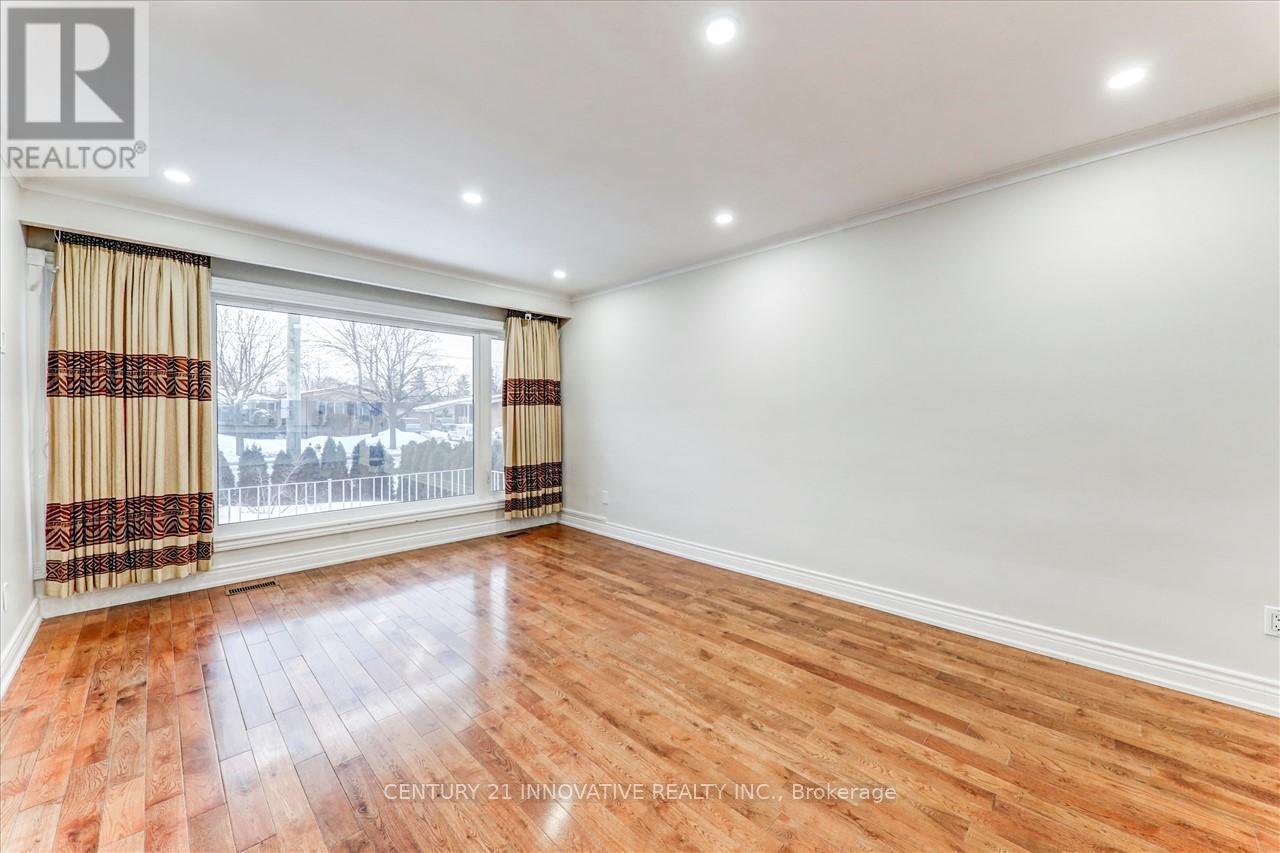 Main - 359 Rathburn Road, Toronto, ON - Indoor Photo Showing Other Room