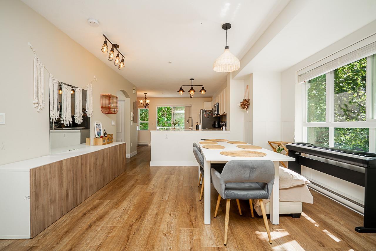 67 6747 203 Street, Langley, BC - Indoor Photo Showing Dining Room