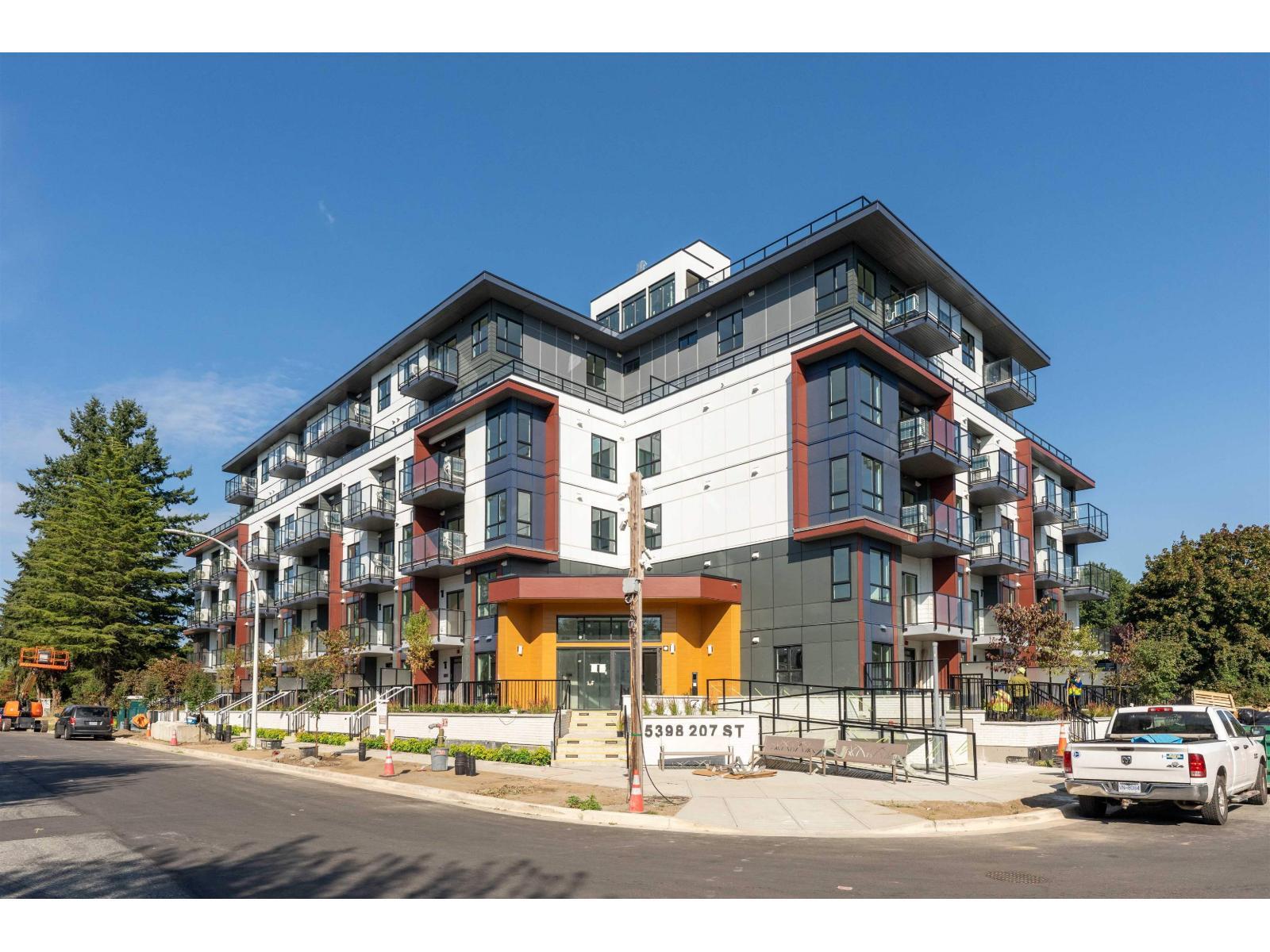 109 5398 207 Street, Langley, BC