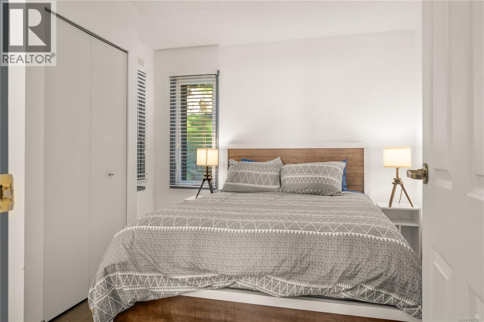 5030 Lost Lake Rd, Nanaimo, BC - Indoor Photo Showing Bedroom