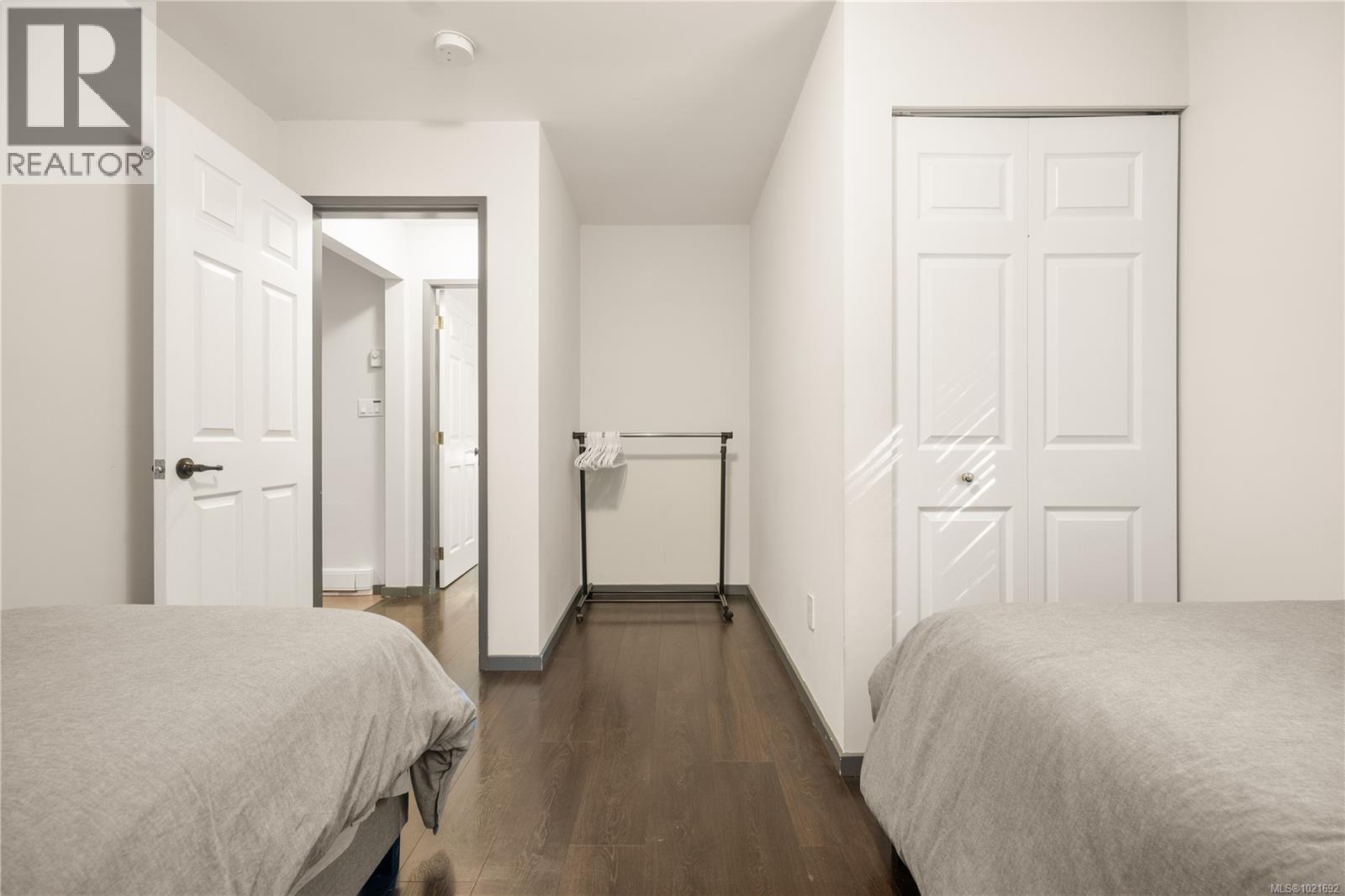 5030 Lost Lake Rd, Nanaimo, BC - Indoor Photo Showing Bedroom