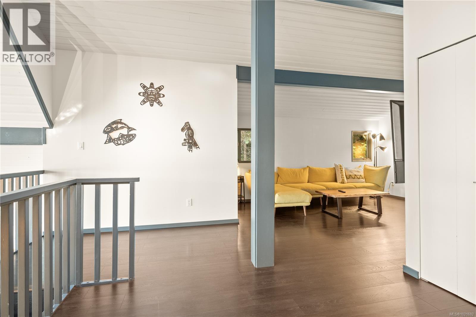 5030 Lost Lake Rd, Nanaimo, BC - Indoor Photo Showing Other Room