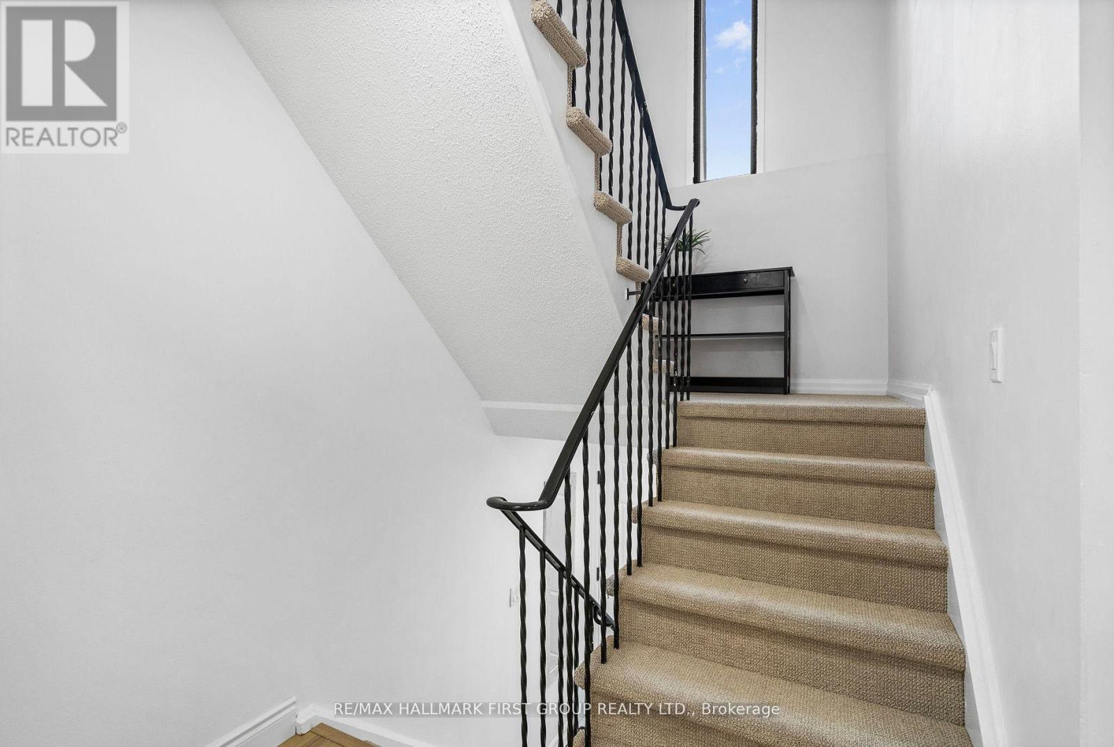 7 - 350 Camelot Court, Oshawa, ON - Indoor Photo Showing Other Room