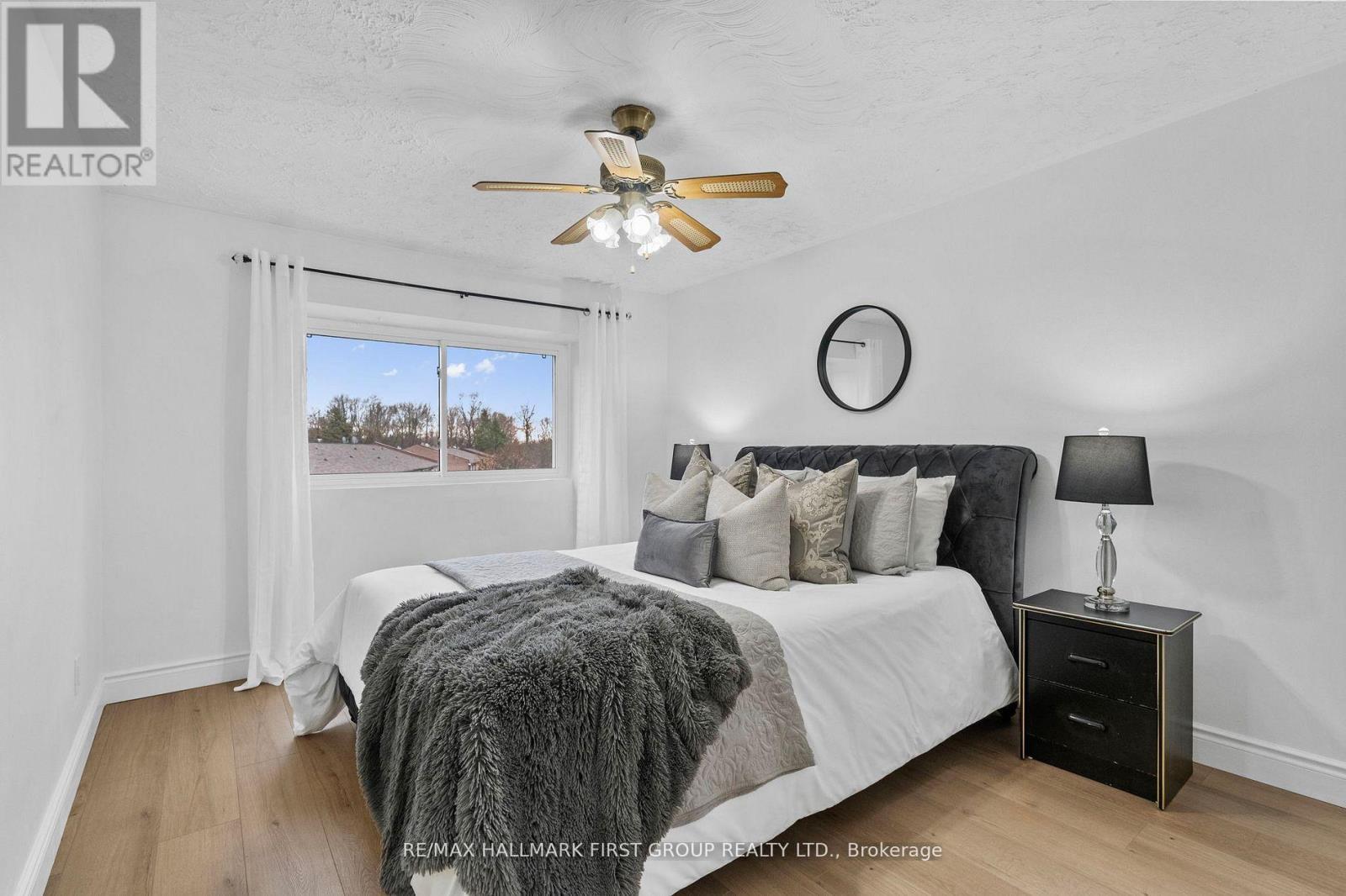 7 - 350 Camelot Court, Oshawa, ON - Indoor Photo Showing Bedroom