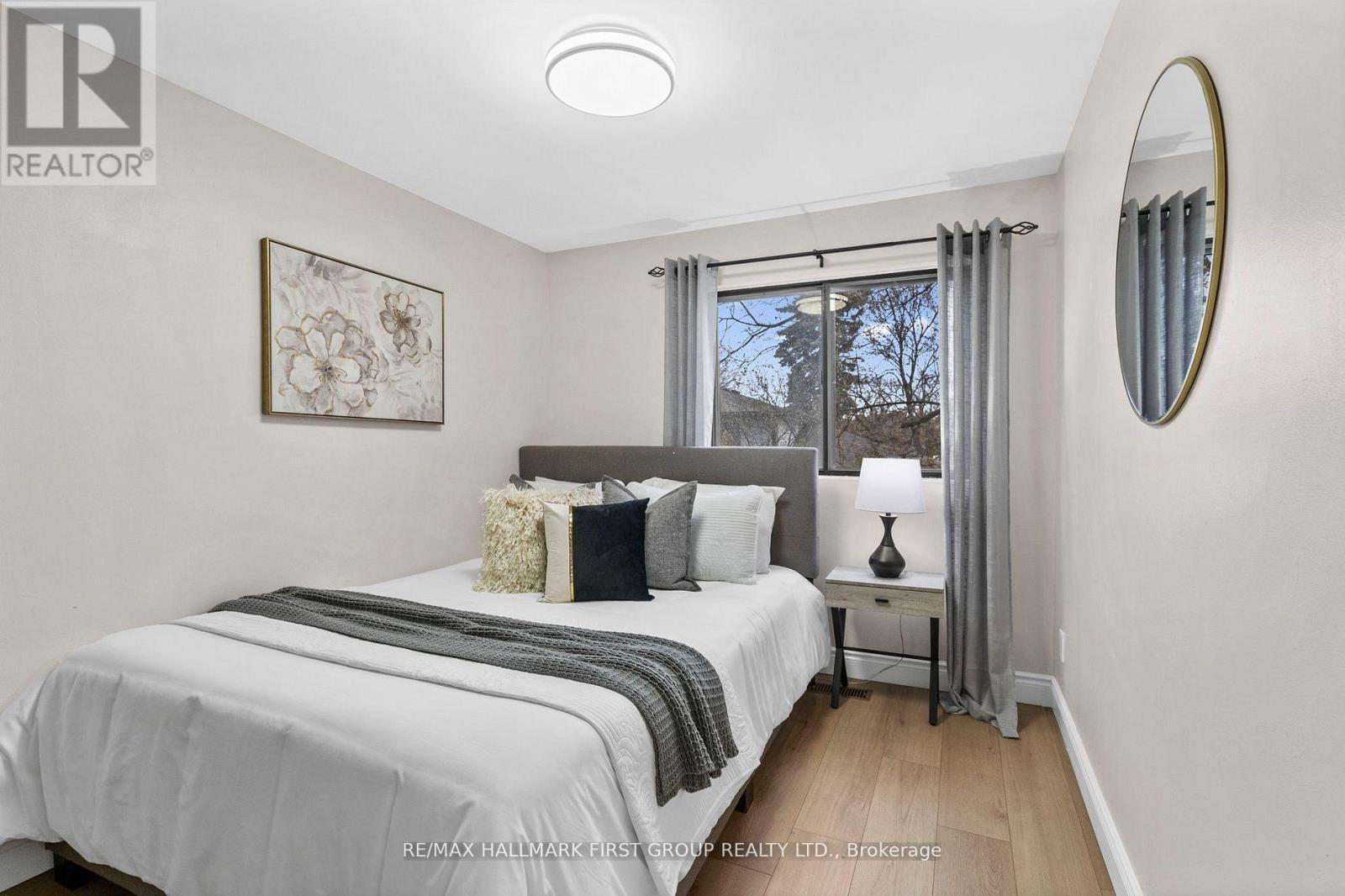 7 - 350 Camelot Court, Oshawa, ON - Indoor Photo Showing Bedroom