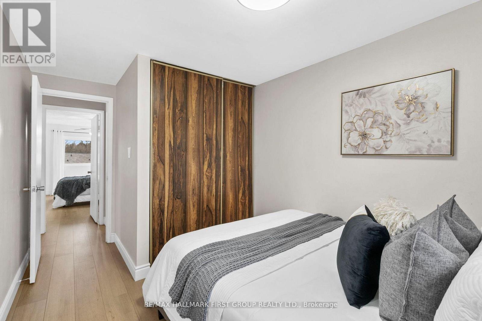 7 - 350 Camelot Court, Oshawa, ON - Indoor Photo Showing Bedroom