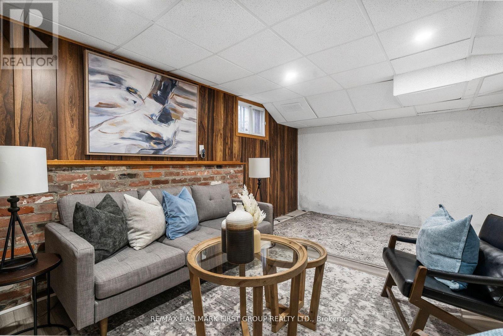 7 - 350 Camelot Court, Oshawa, ON - Indoor