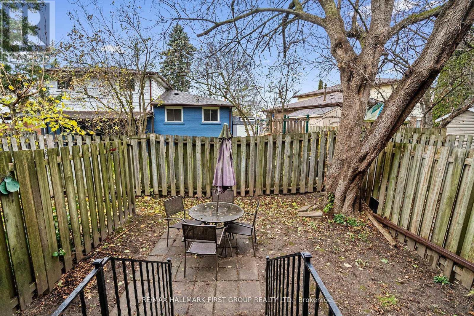 7 - 350 Camelot Court, Oshawa, ON - Outdoor