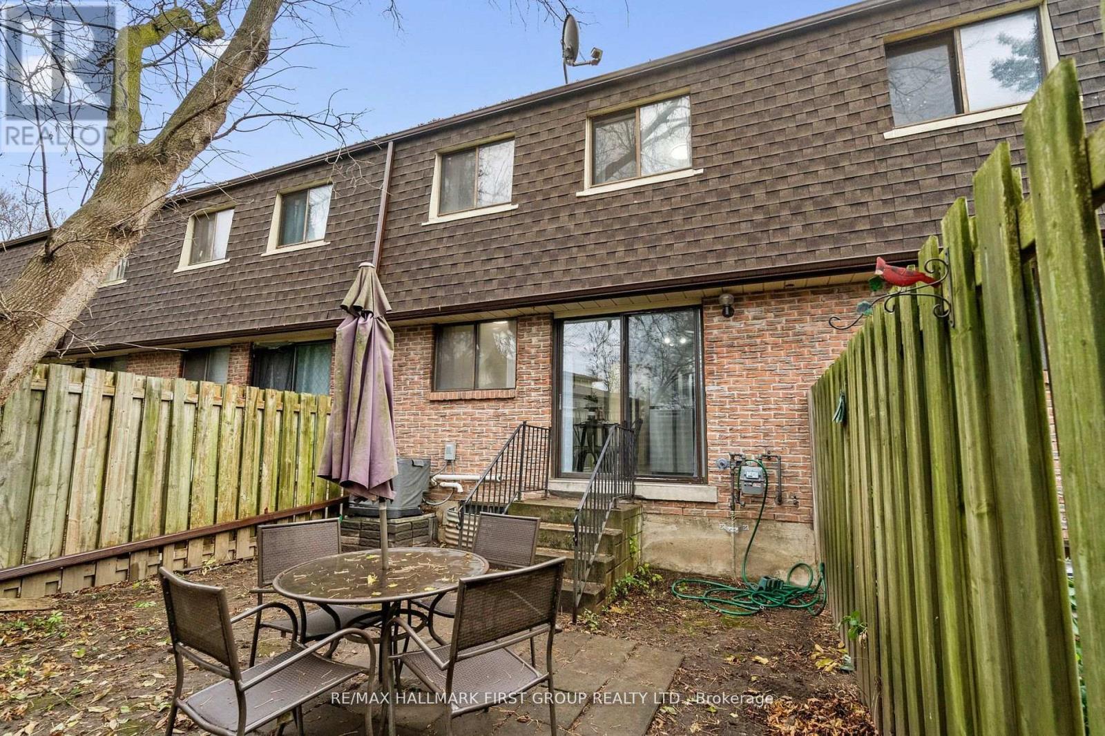 7 - 350 Camelot Court, Oshawa, ON - Outdoor With Deck Patio Veranda With Exterior