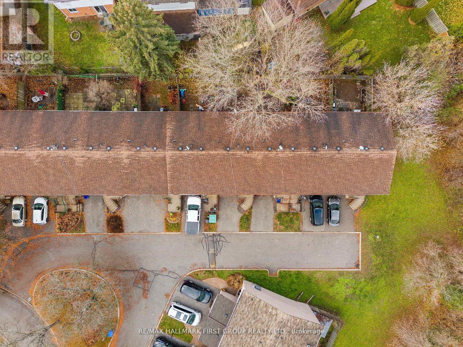 7 - 350 Camelot Court, Oshawa, ON - Outdoor