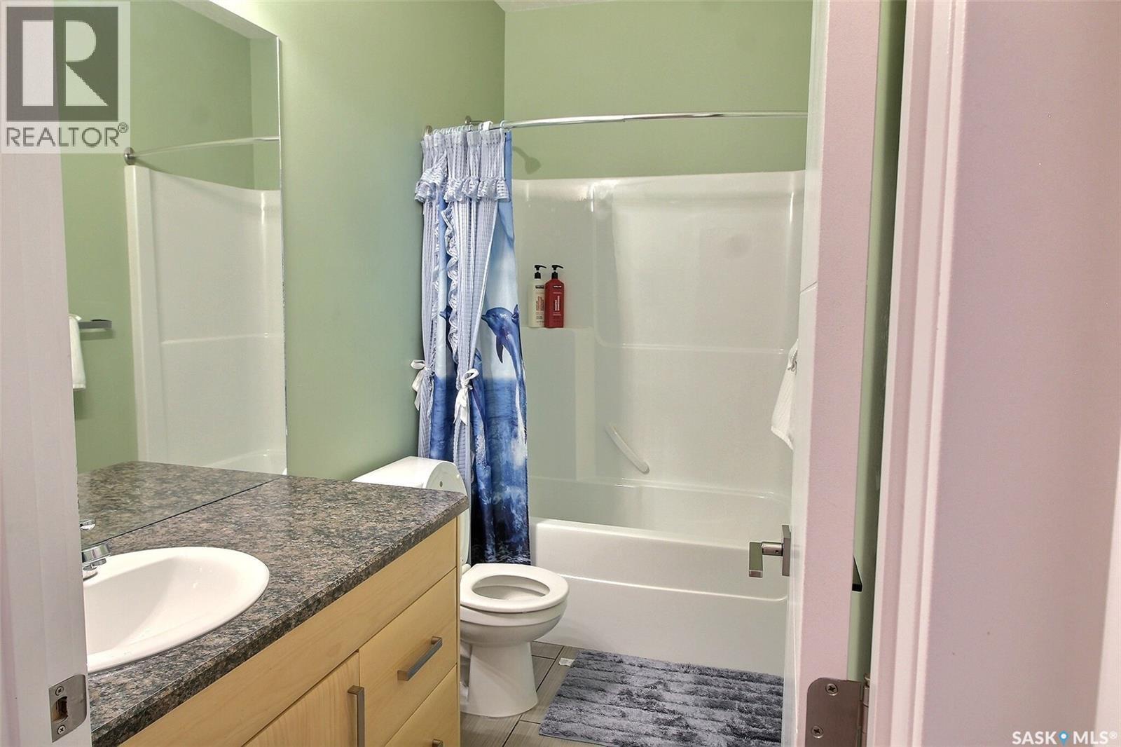 857 Madsen Place, Prince Albert, SK - Indoor Photo Showing Bathroom