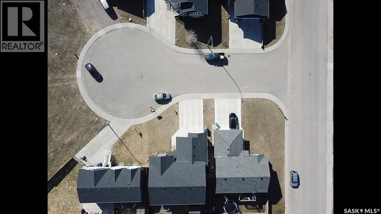 857 Madsen Place, Prince Albert, SK -