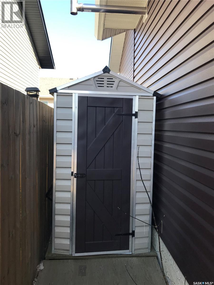 857 Madsen Place, Prince Albert, SK - Outdoor With Exterior