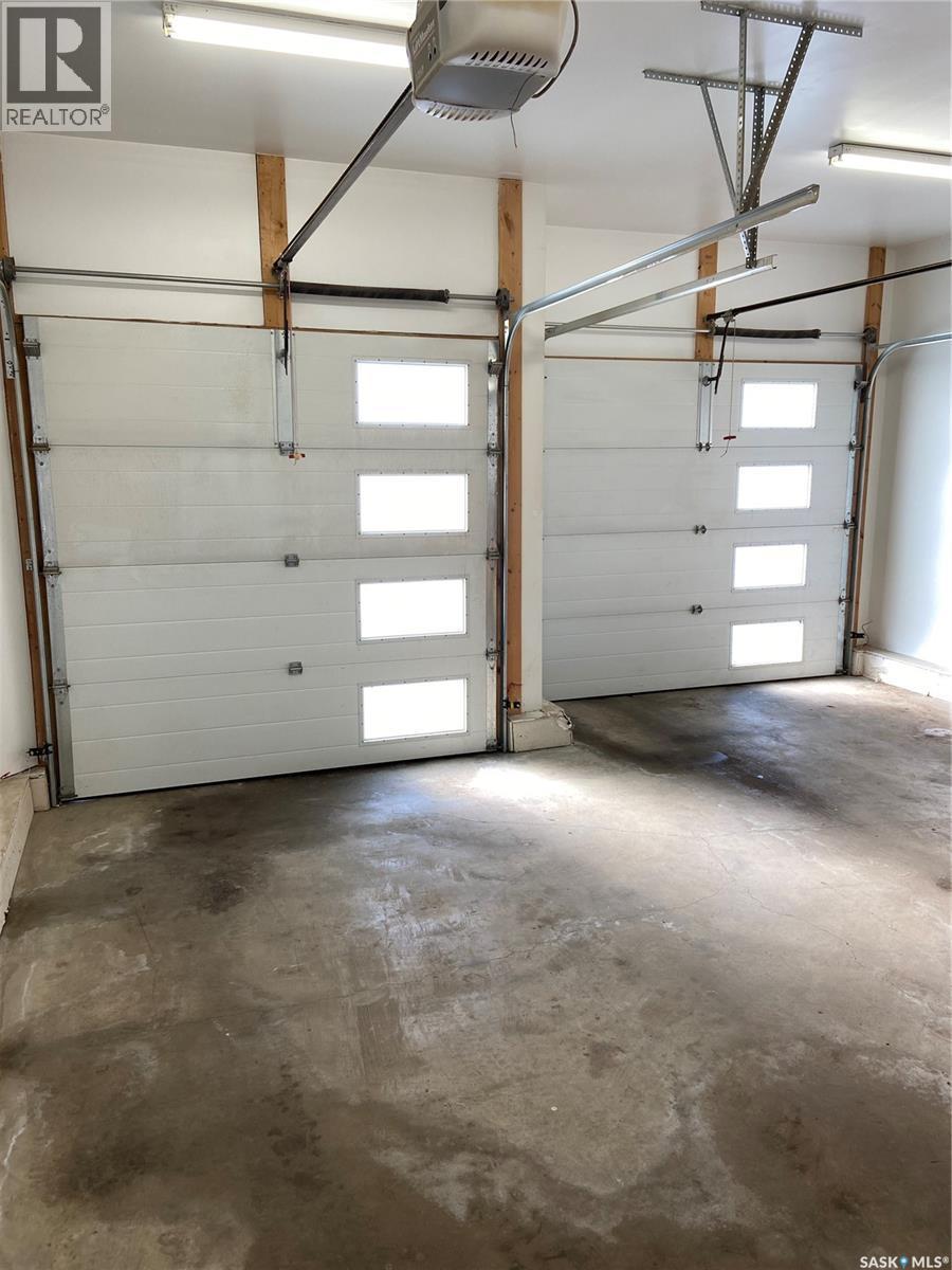 857 Madsen Place, Prince Albert, SK - Indoor Photo Showing Garage