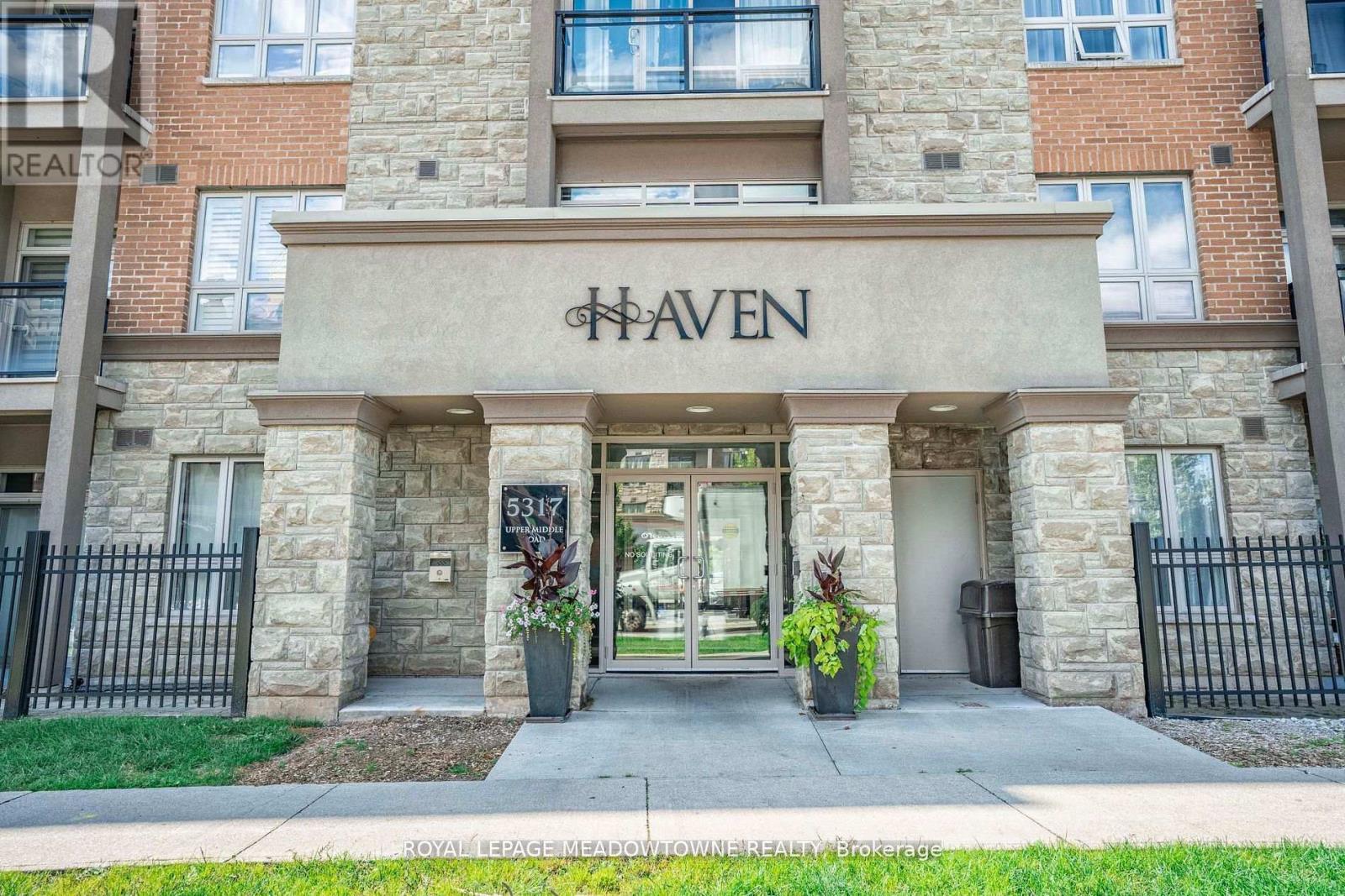 323 - 5317 Upper Middle Road, Burlington, ON - Outdoor With Balcony With Facade