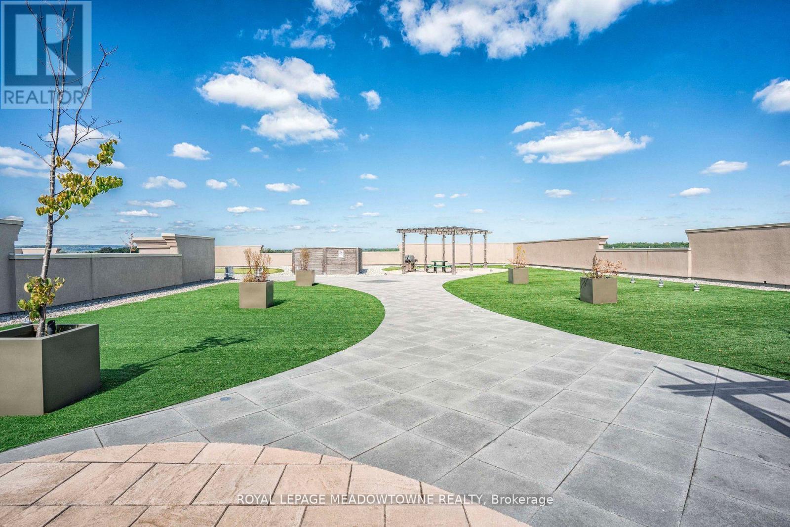 323 - 5317 Upper Middle Road, Burlington, ON - Outdoor