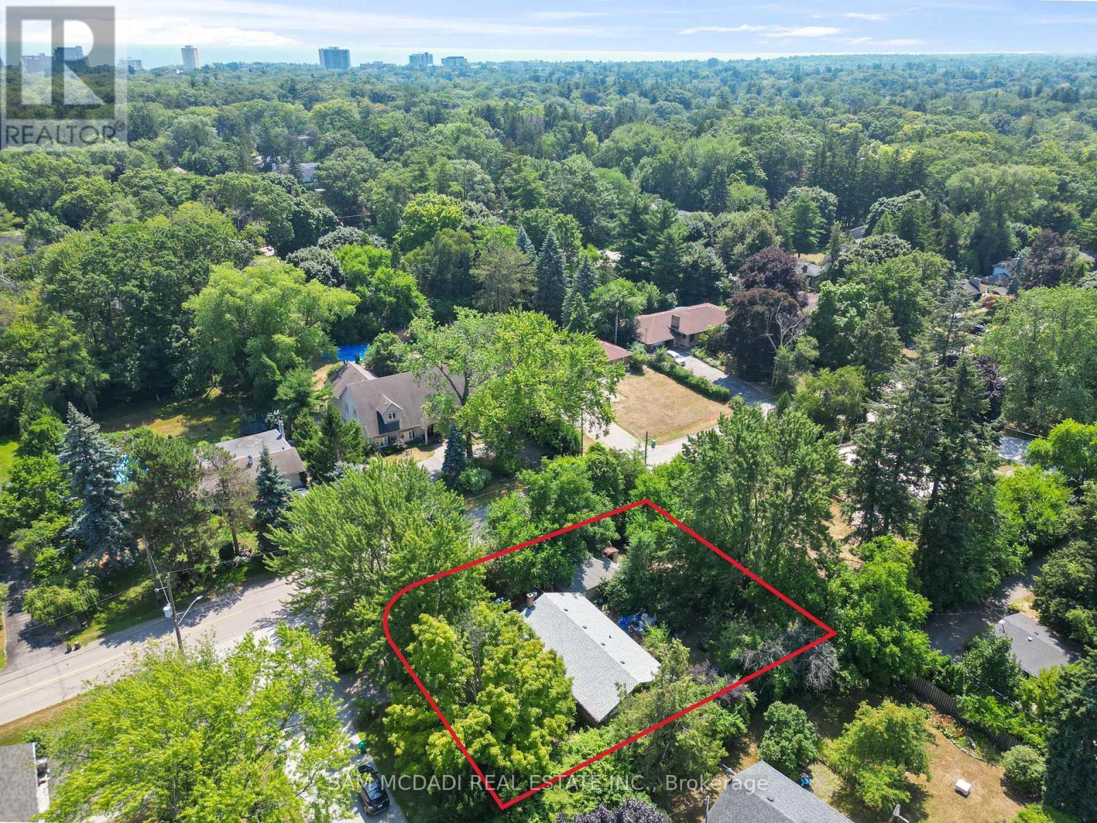 1610 Magenta Court, Mississauga, ON - Outdoor With View