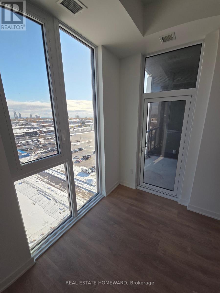 801 - 1037 The Queensway, Toronto, ON - Indoor Photo Showing Other Room