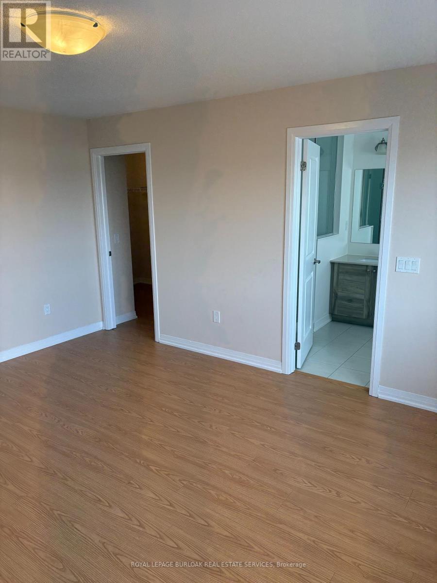 70 Freedom Crescent, Hamilton, ON - Indoor Photo Showing Other Room