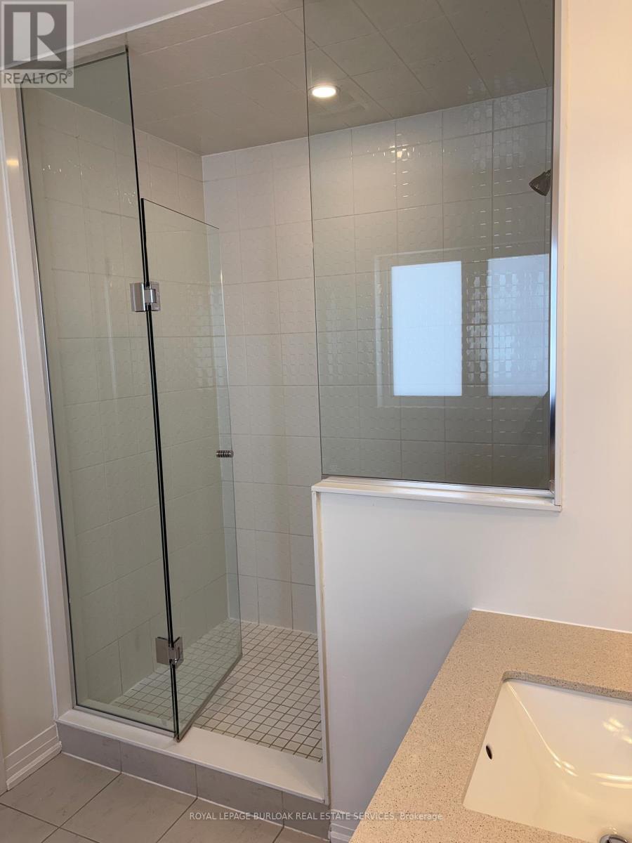 70 Freedom Crescent, Hamilton, ON - Indoor Photo Showing Bathroom