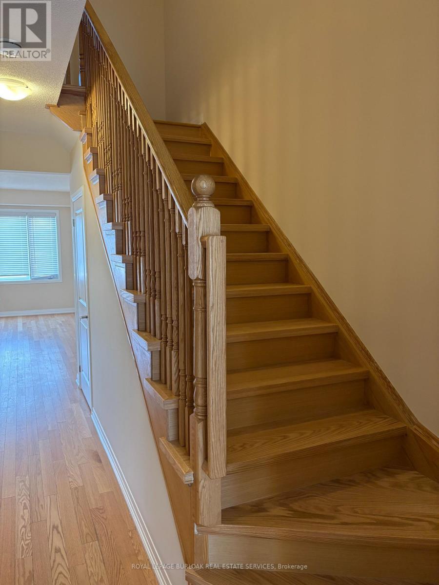 70 Freedom Crescent, Hamilton, ON - Indoor Photo Showing Other Room