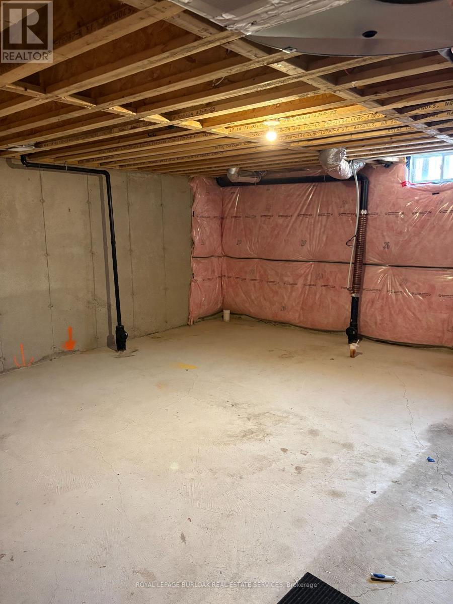 70 Freedom Crescent, Hamilton, ON - Indoor Photo Showing Basement