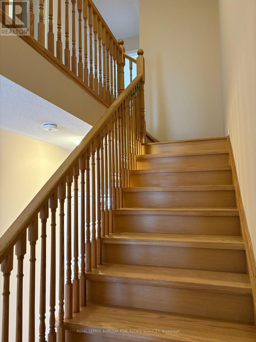 70 Freedom Crescent, Hamilton, ON - Indoor Photo Showing Other Room