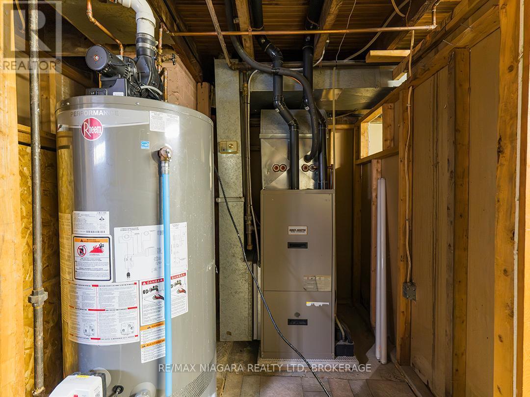 31959 Feeder Road, Wainfleet (Marshville/Winger), ON - Indoor Photo Showing Basement