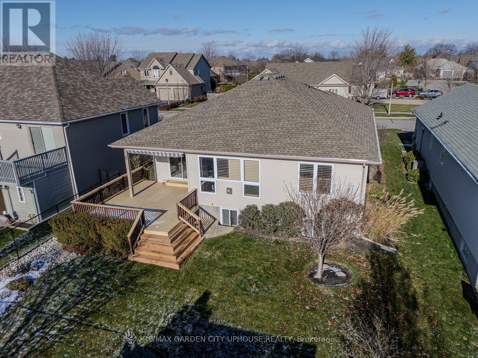 132 Loretta Drive, Niagara-On-The-Lake (Virgil), ON - Outdoor