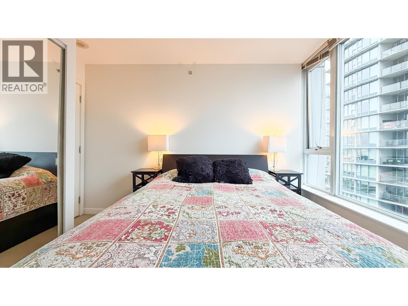 1606 688 Abbott Street, Vancouver, BC - Indoor Photo Showing Bedroom