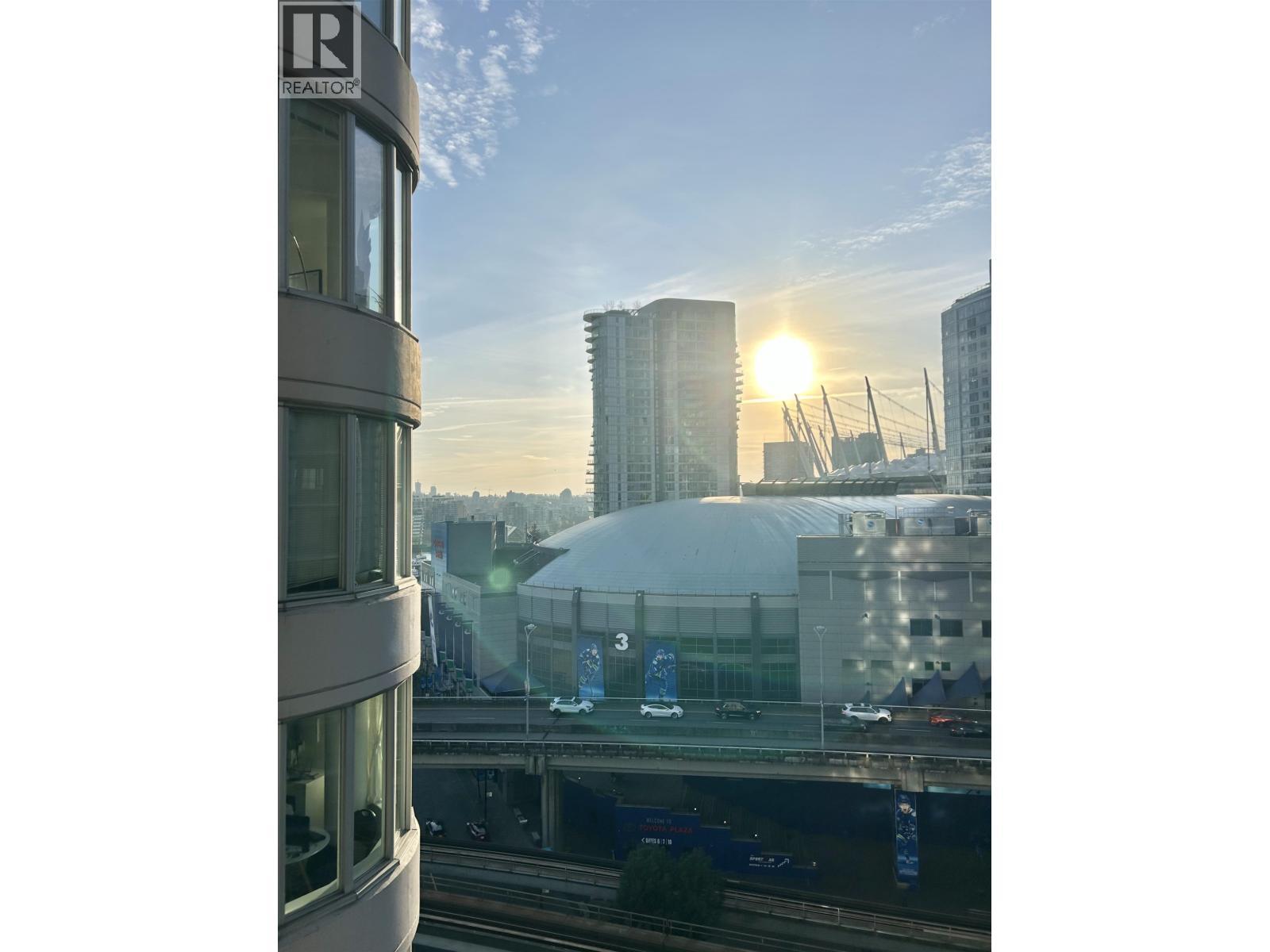 1606 688 Abbott Street, Vancouver, BC - Outdoor