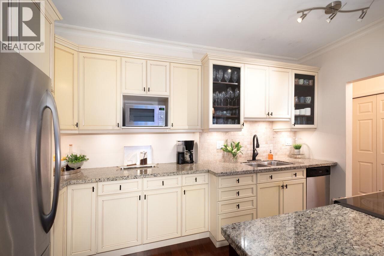 308 1655 Nelson Street, Vancouver, BC - Indoor Photo Showing Kitchen With Upgraded Kitchen