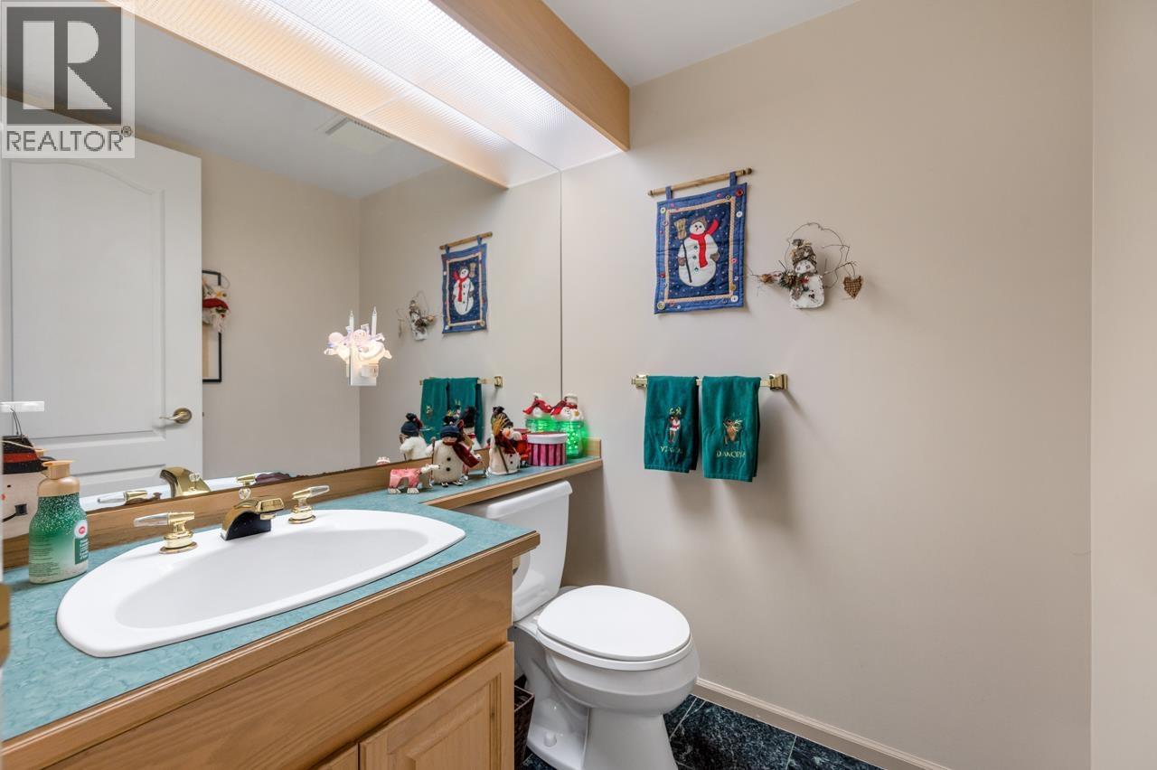 233 Waterleigh Drive, Vancouver, BC - Indoor Photo Showing Bathroom