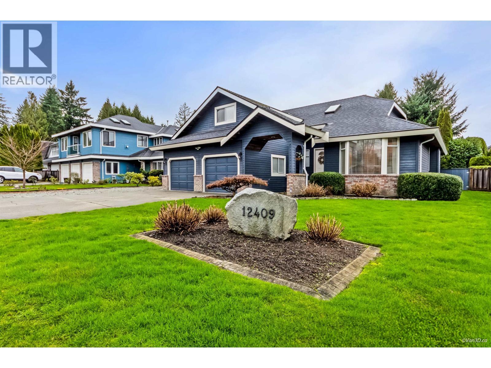 12409 204B Street, Maple Ridge, BC - Outdoor With Facade