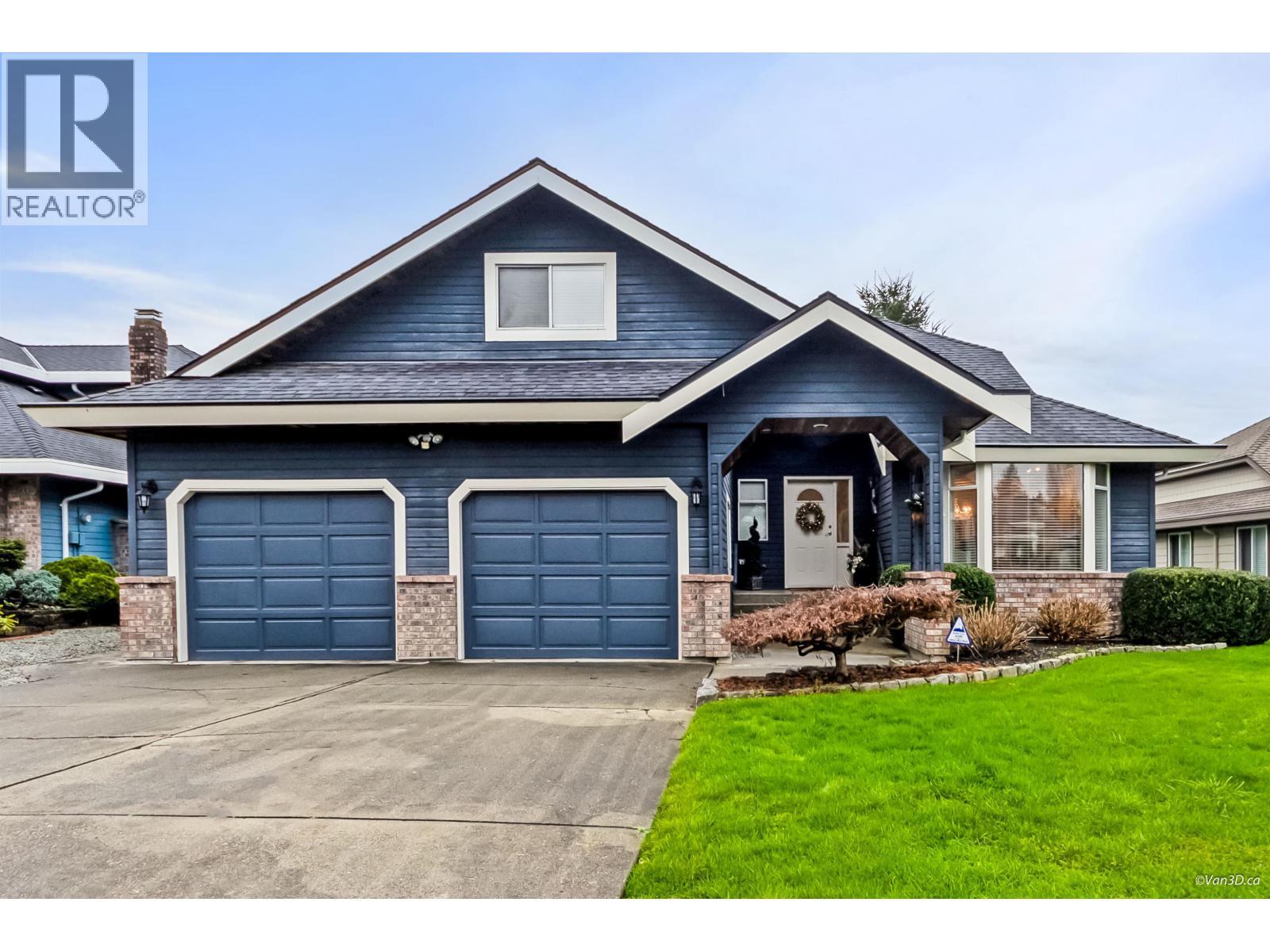 12409 204B Street, Maple Ridge, BC - Outdoor With Facade