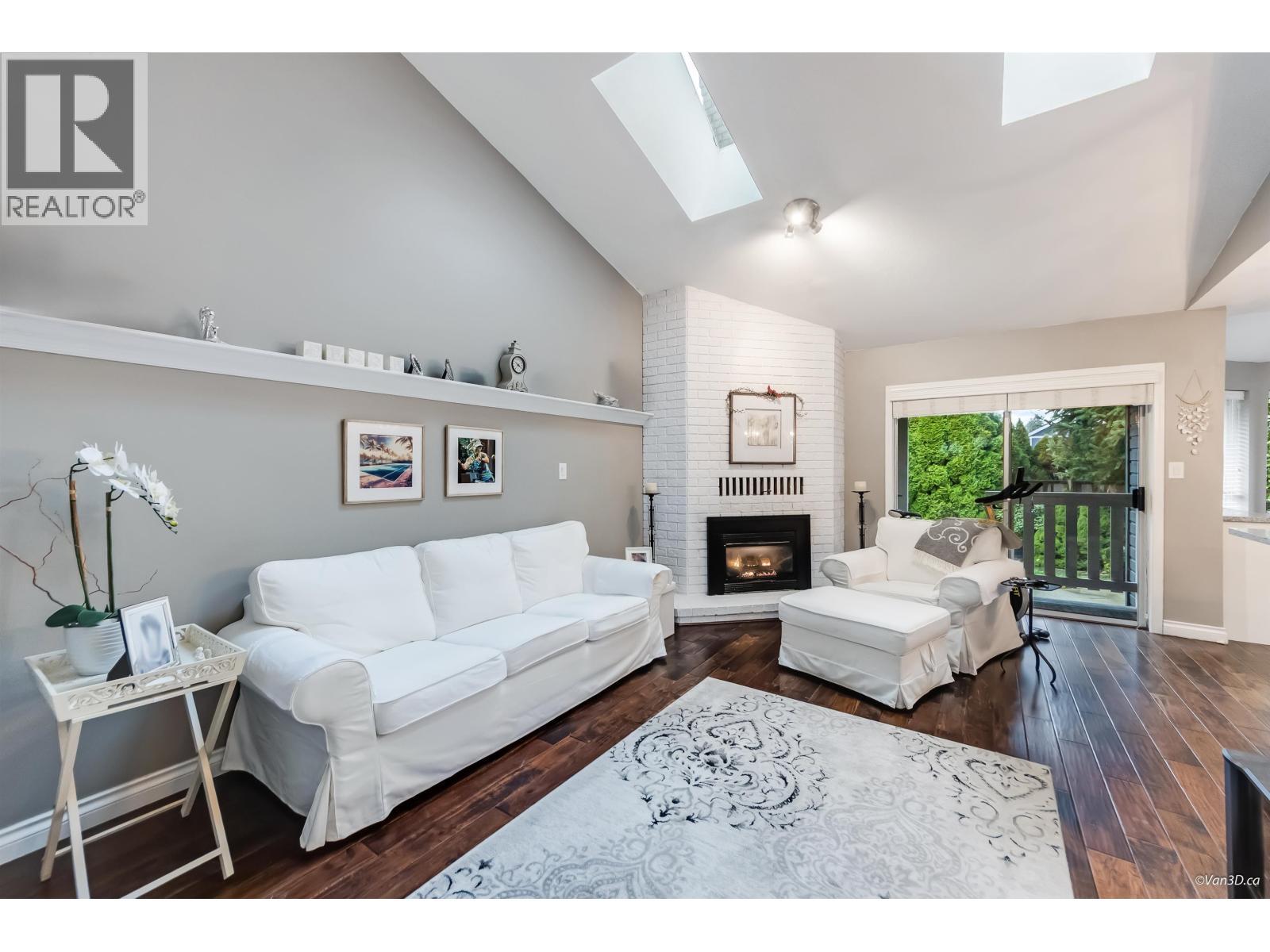 12409 204B Street, Maple Ridge, BC - Indoor Photo Showing Living Room With Fireplace