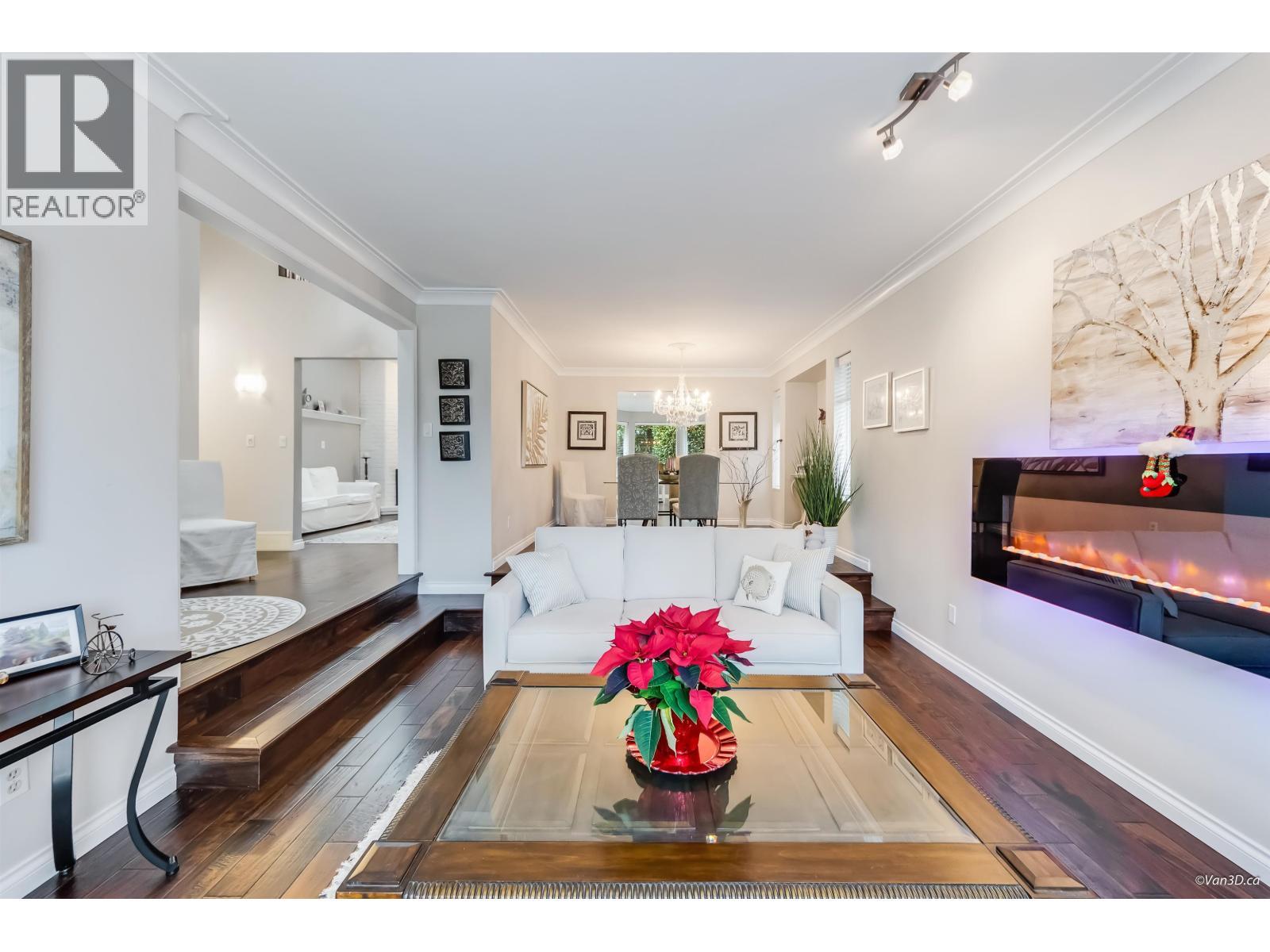 12409 204B Street, Maple Ridge, BC - Indoor Photo Showing Living Room With Fireplace