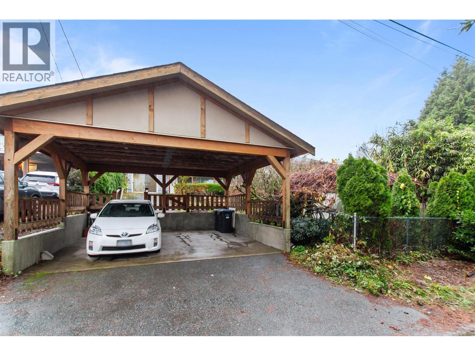 548 Amess Street, New Westminster, BC - Outdoor