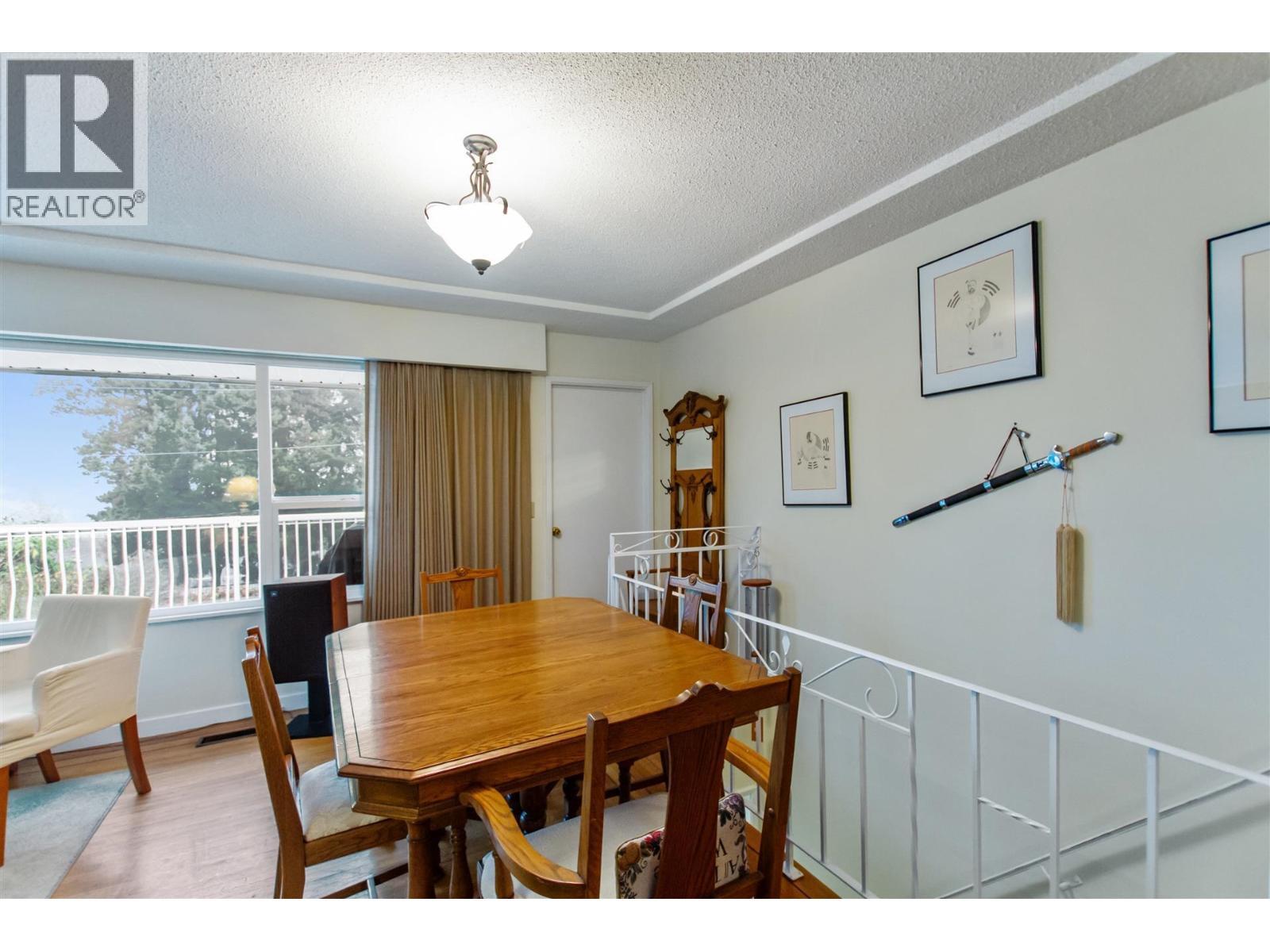548 Amess Street, New Westminster, BC - Indoor Photo Showing Dining Room