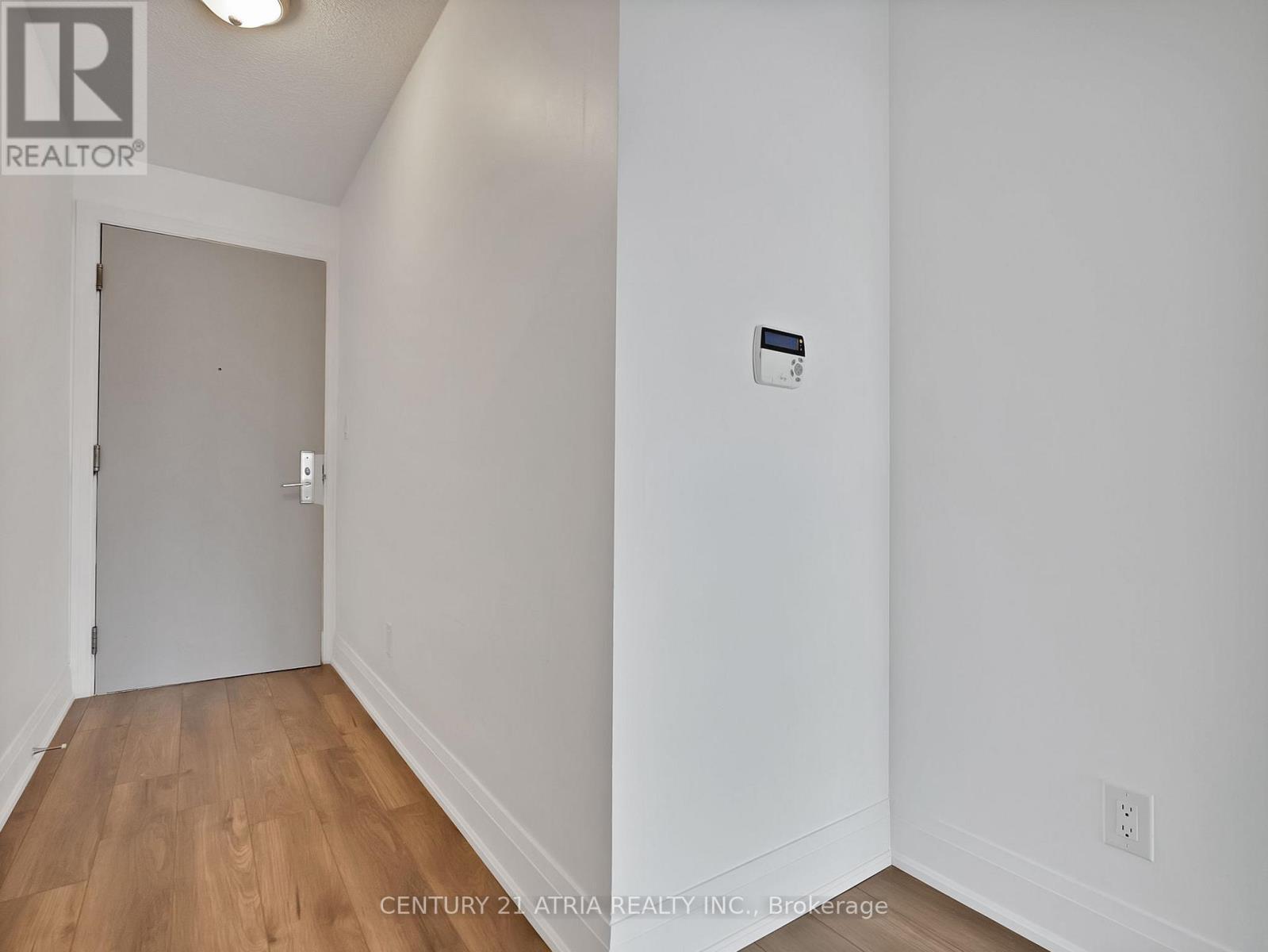 308 - 30 Herons Hill Way, Toronto, ON - Indoor Photo Showing Other Room