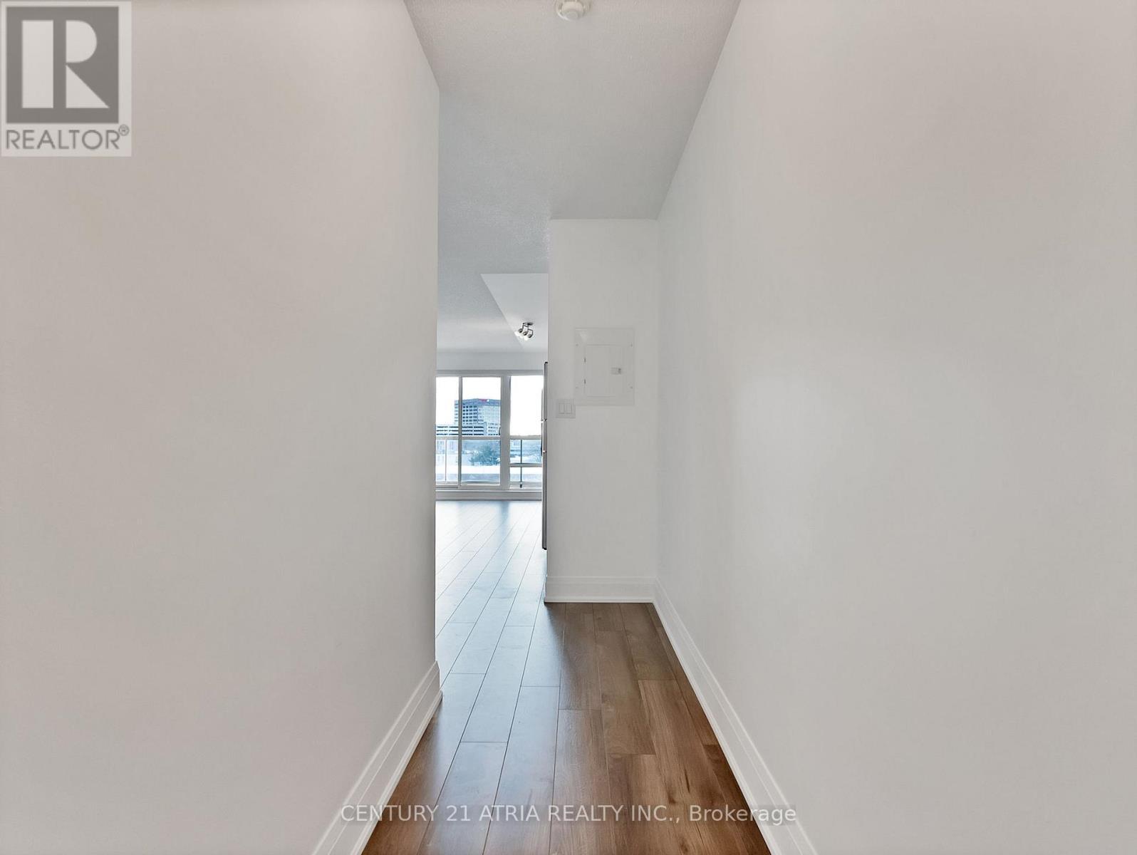 308 - 30 Herons Hill Way, Toronto, ON - Indoor Photo Showing Other Room