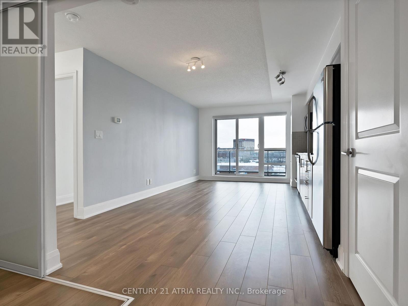 308 - 30 Herons Hill Way, Toronto, ON - Indoor Photo Showing Other Room