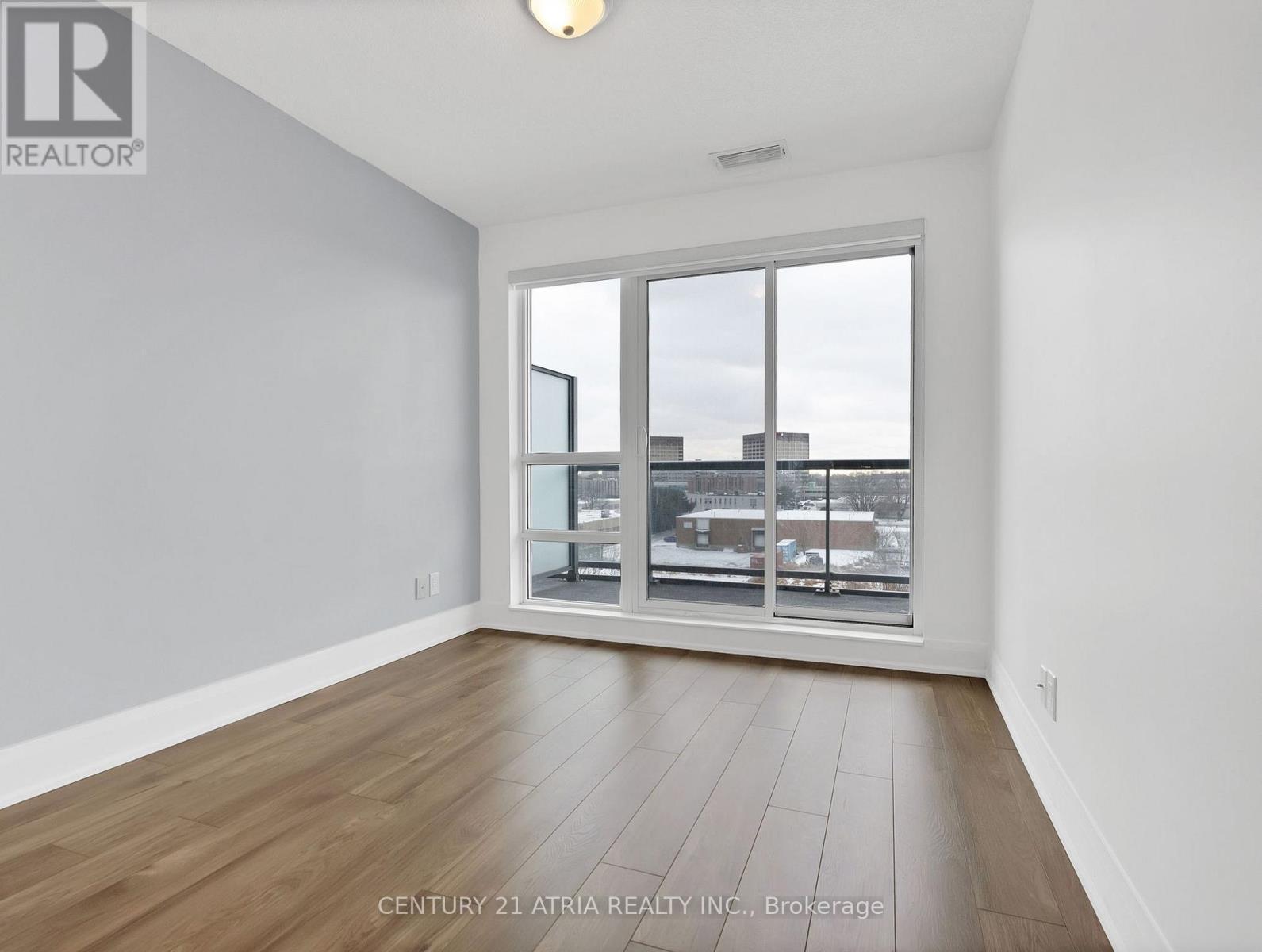 308 - 30 Herons Hill Way, Toronto, ON - Indoor Photo Showing Other Room