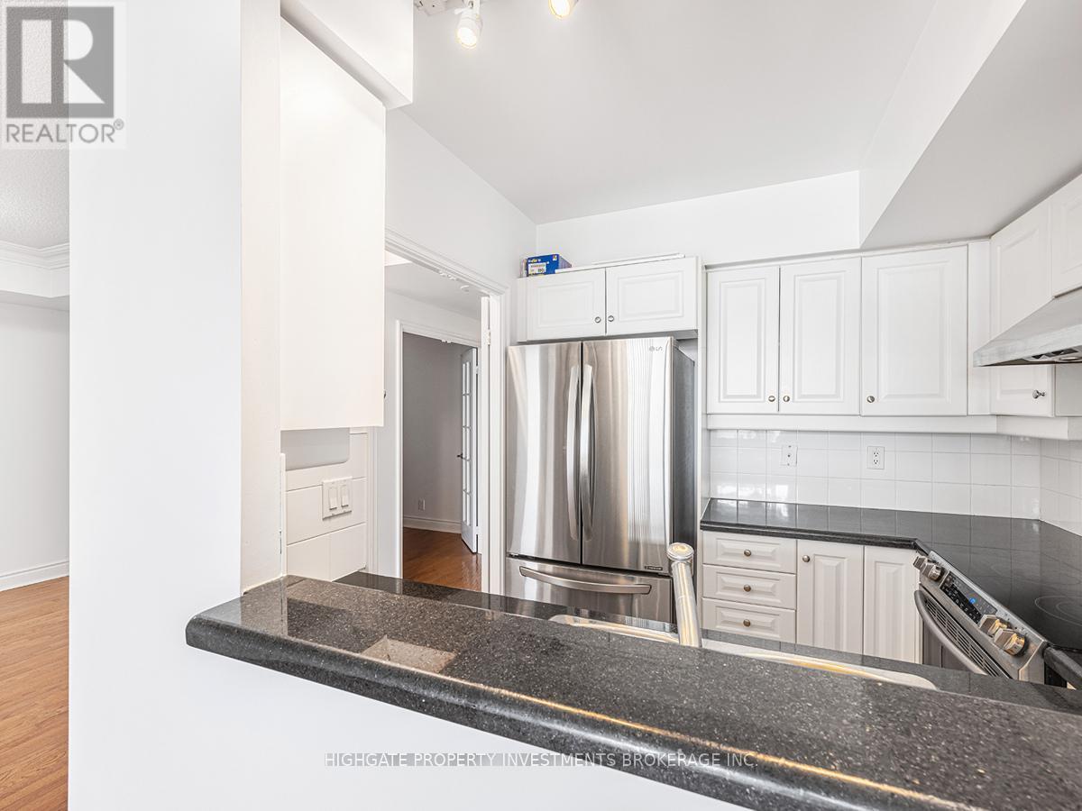 719 - 10 Delisle Avenue, Toronto, ON - Indoor Photo Showing Kitchen With Stainless Steel Kitchen