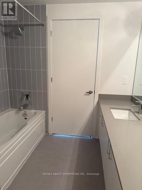 C224 - 1660 Victoria Park Avenue, Toronto, ON - Indoor Photo Showing Bathroom