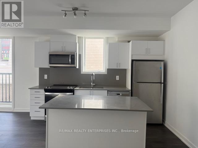 C224 - 1660 Victoria Park Avenue, Toronto, ON - Indoor Photo Showing Kitchen
